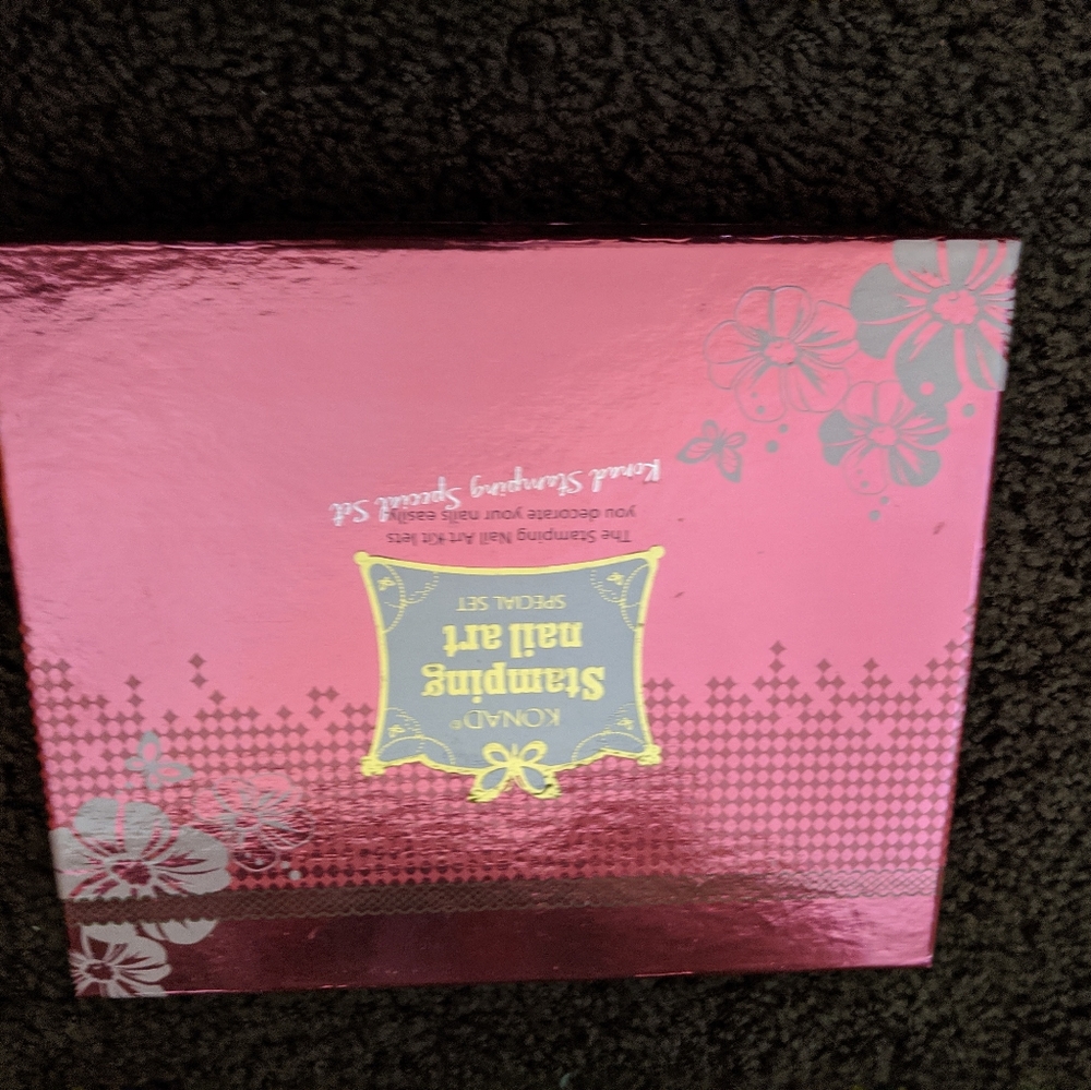 Konad nail art kit